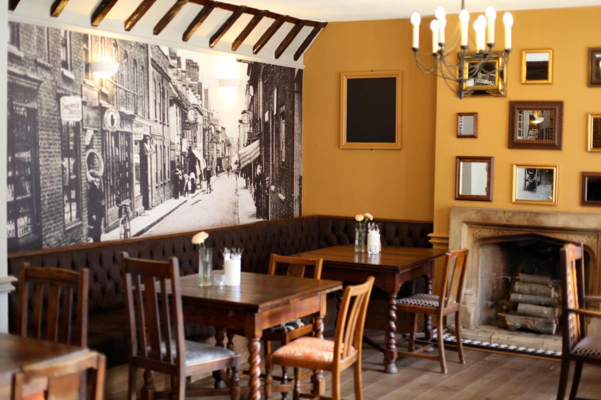 Old Bull Inn Royston  Kültér fotó